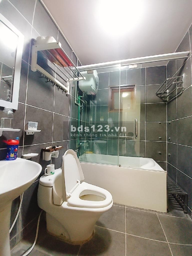Cần bán nhà MP Nghi Tàm Tây Hồ 160M2 chỉ 27 tỷ