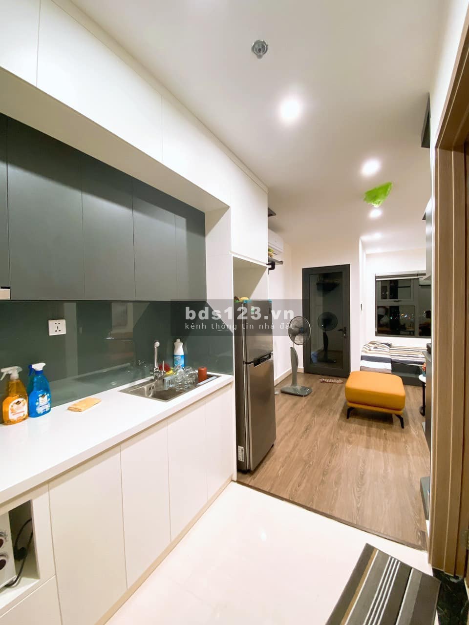 Cần tiền bán gấp căn hộ Studio full nội thất, hướng mát, giá chỉ 1.5 tỷ, tại Vinhomes Ocean Park