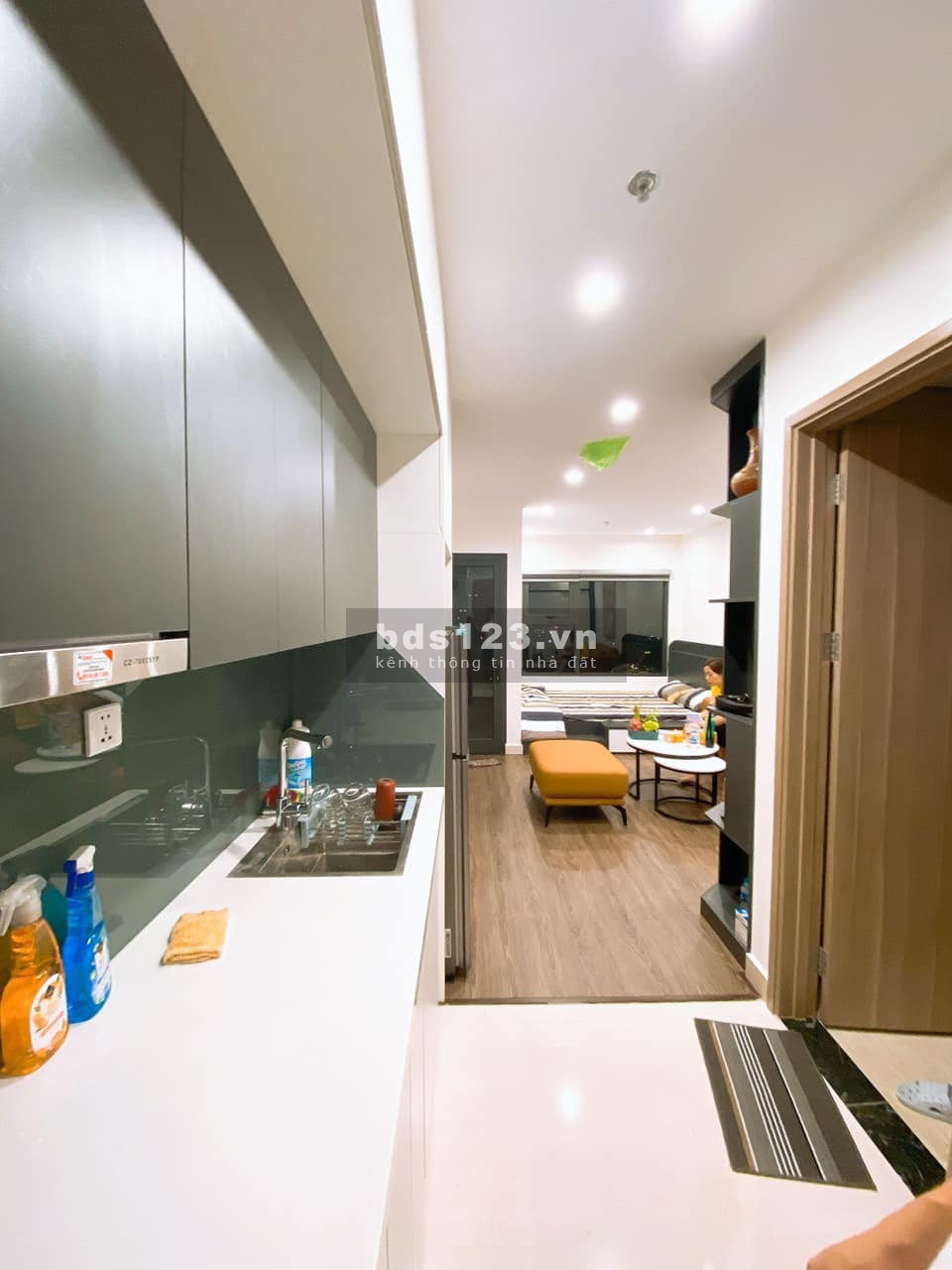 Cần tiền bán gấp căn hộ Studio full nội thất, hướng mát, giá chỉ 1.5 tỷ, tại Vinhomes Ocean Park