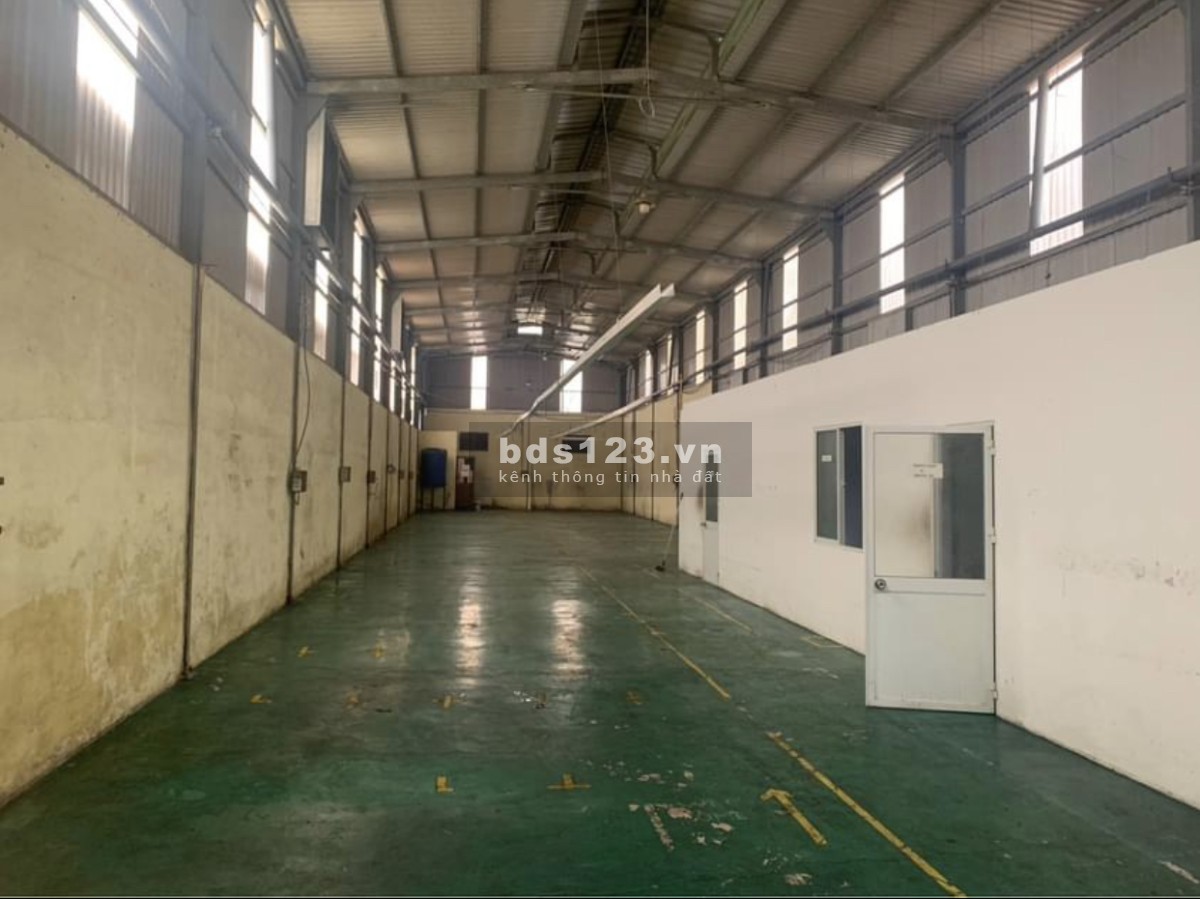 Kho xưởng cho thuê, bán đường Hà Huy Giáp Quận 12
