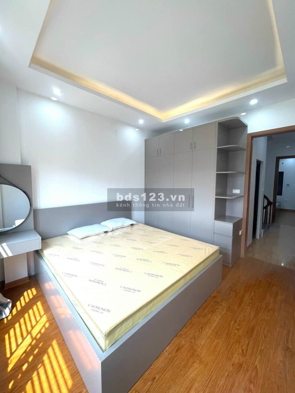 Bán nhà Phú Minh, Phúc Diễn TT Bắc Từ Liêm, gần quận ủy 37m, 5 tầng, mặt tiền 3.5m giá hơn 4 tỷ