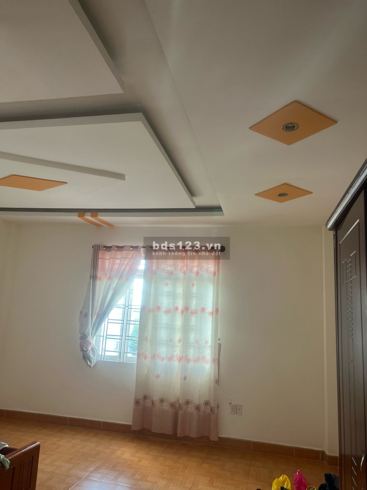Chủ ngộp ngân hàng cần bán gấp nhà hoàn công 5x30 full tc giá 4tyxNgay kdc Việt Sing, Thuận An, BD