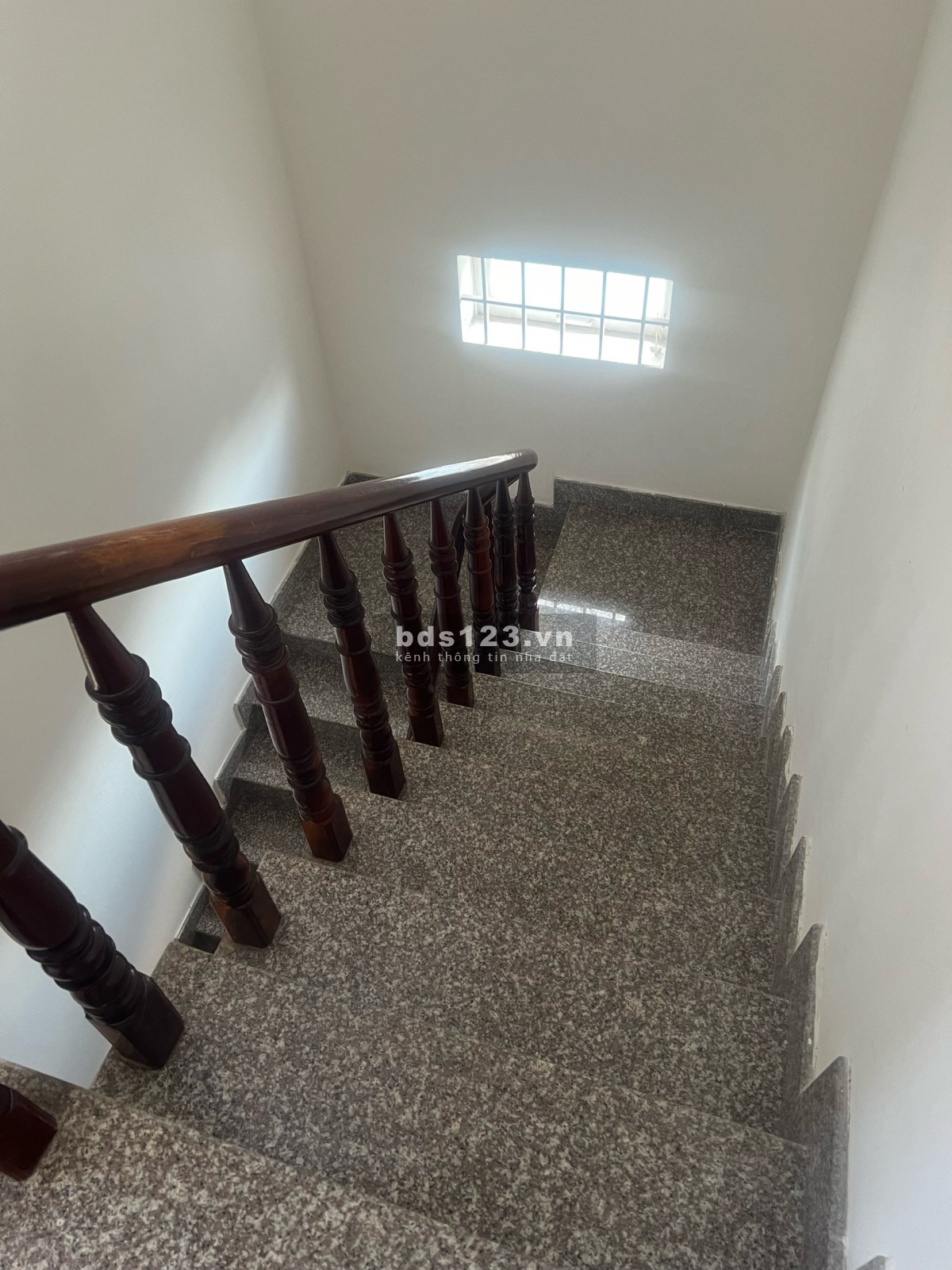 Chủ ngộp ngân hàng cần bán gấp nhà hoàn công 5x30 full tc giá 4tyxNgay kdc Việt Sing, Thuận An, BD