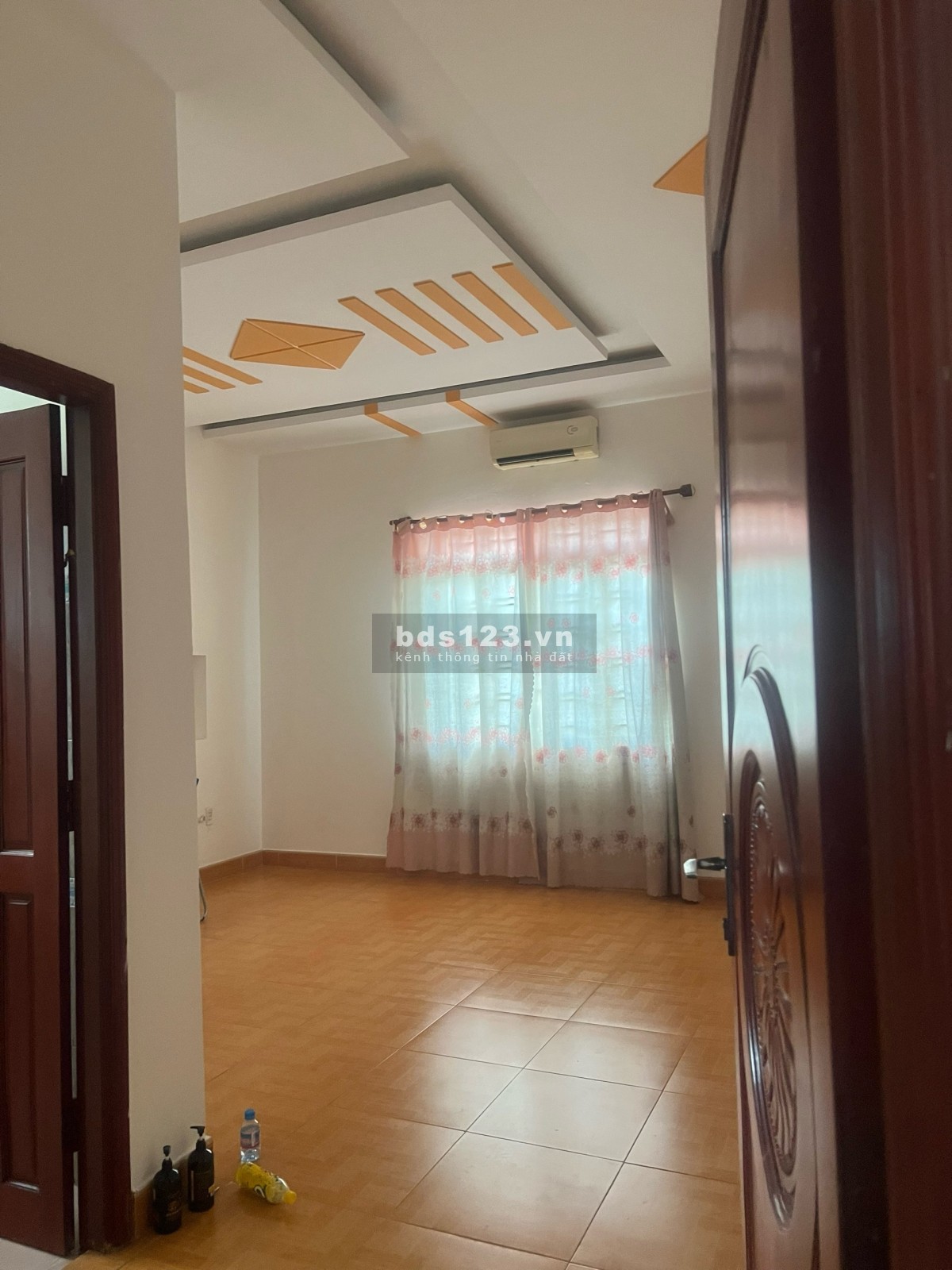 Chủ ngộp ngân hàng cần bán gấp nhà hoàn công 5x30 full tc giá 4tyxNgay kdc Việt Sing, Thuận An, BD