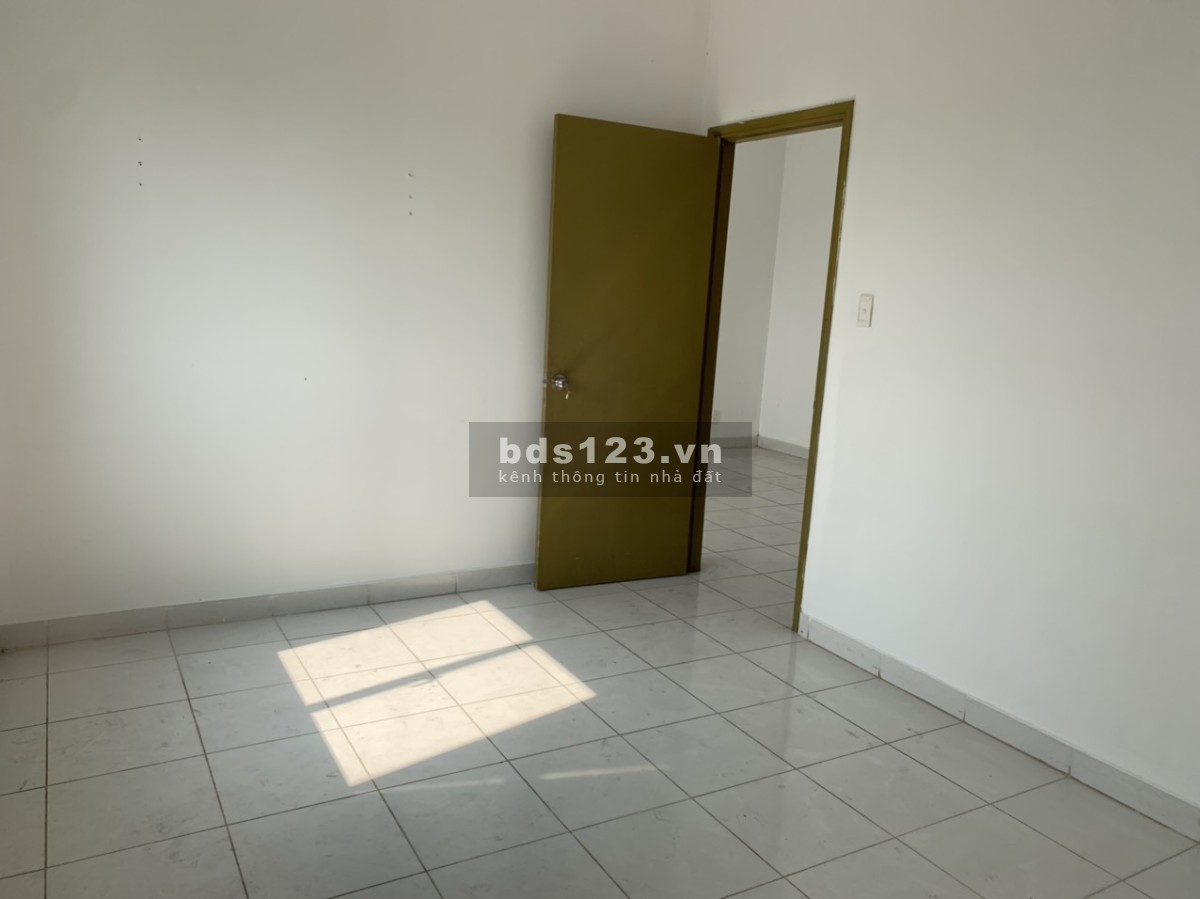HQC Hóc Môn ngay chợ đầu mối, căn 50 m2 có 2 PN giá bán 1 tỷ 050 triệu. L/H 0909 456 158