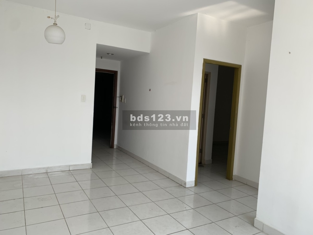 HQC Hóc Môn ngay chợ đầu mối, căn 50 m2 có 2 PN giá bán 1 tỷ 050 triệu. L/H 0909 456 158