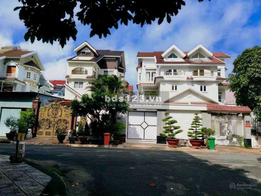 Bán nhà Biệt thự Khang điền - Intresco dt 200m2 giá rẻ 17,5 tỷ shr