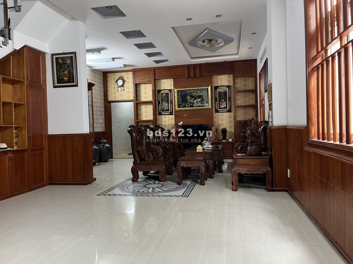 Bán nhà Biệt thự Khang điền - Intresco dt 200m2 giá rẻ 17,5 tỷ shr