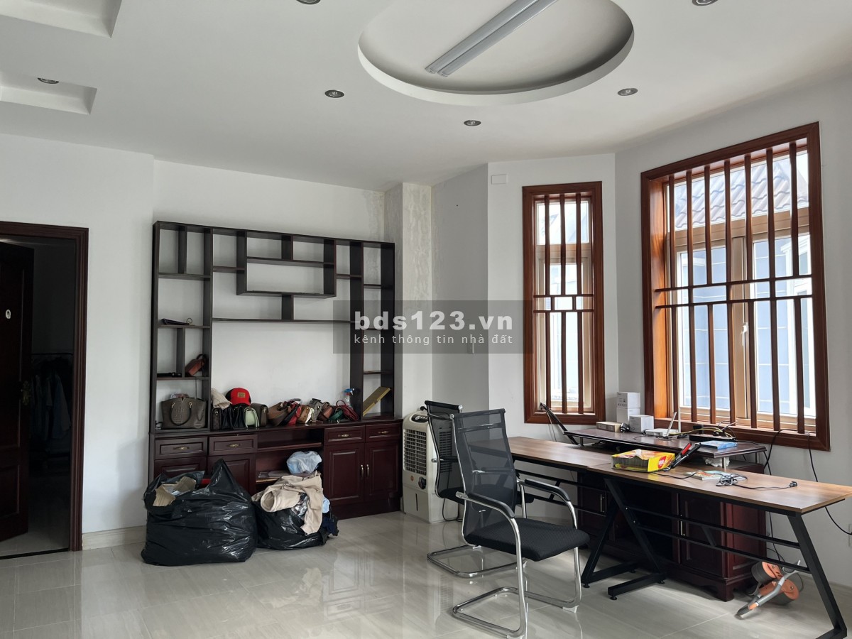 Bán nhà Biệt thự Khang điền - Intresco dt 200m2 giá rẻ 17,5 tỷ shr