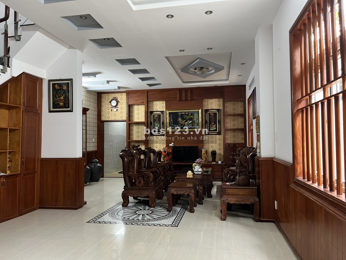 Bán nhà Biệt thự Khang điền - Intresco dt 200m2 giá rẻ 17,5 tỷ shr