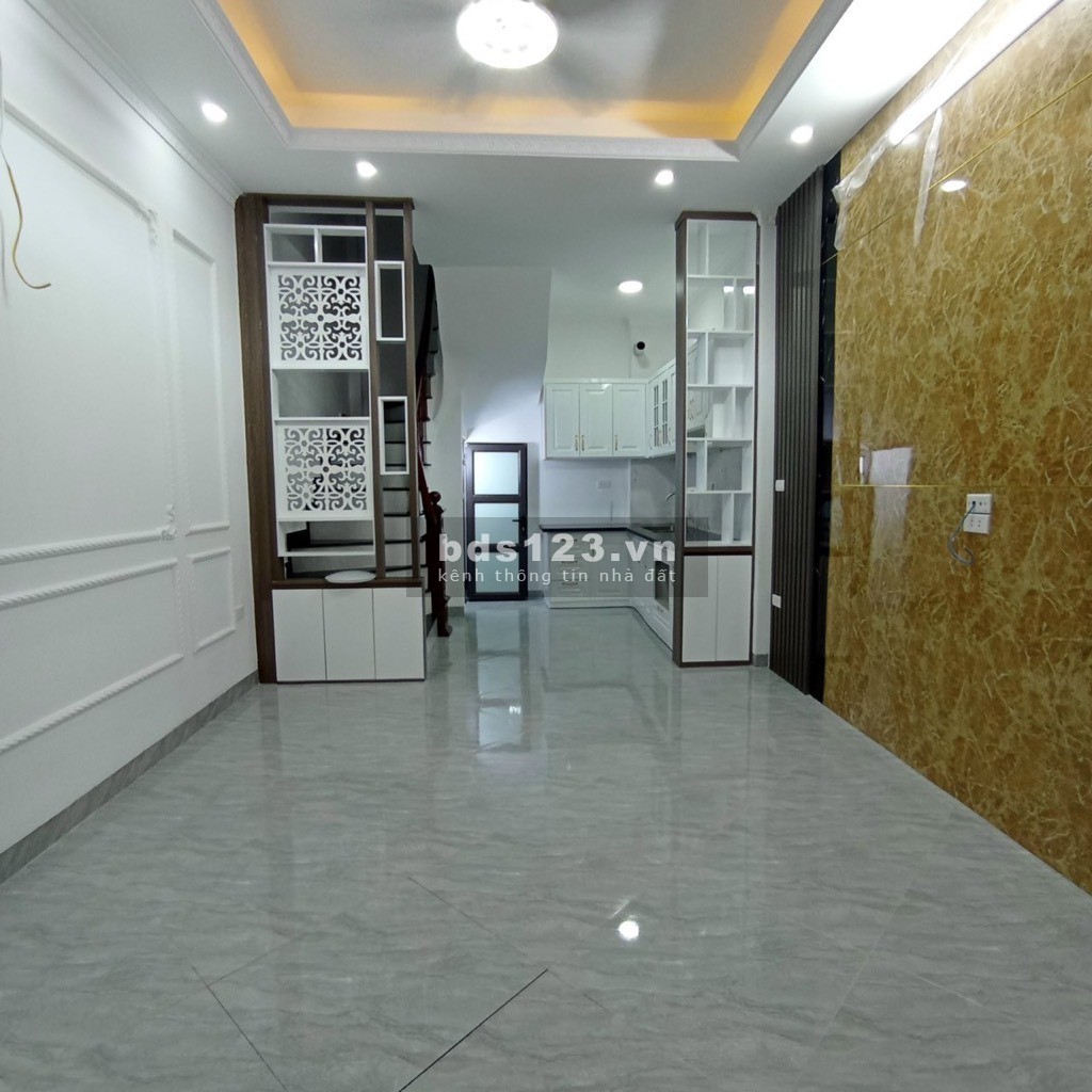 Bán nhà đường Mỹ Đình, 30.2m2, 5 tầng, giá: 4.6 tỷ (TL), LH: 0886171279