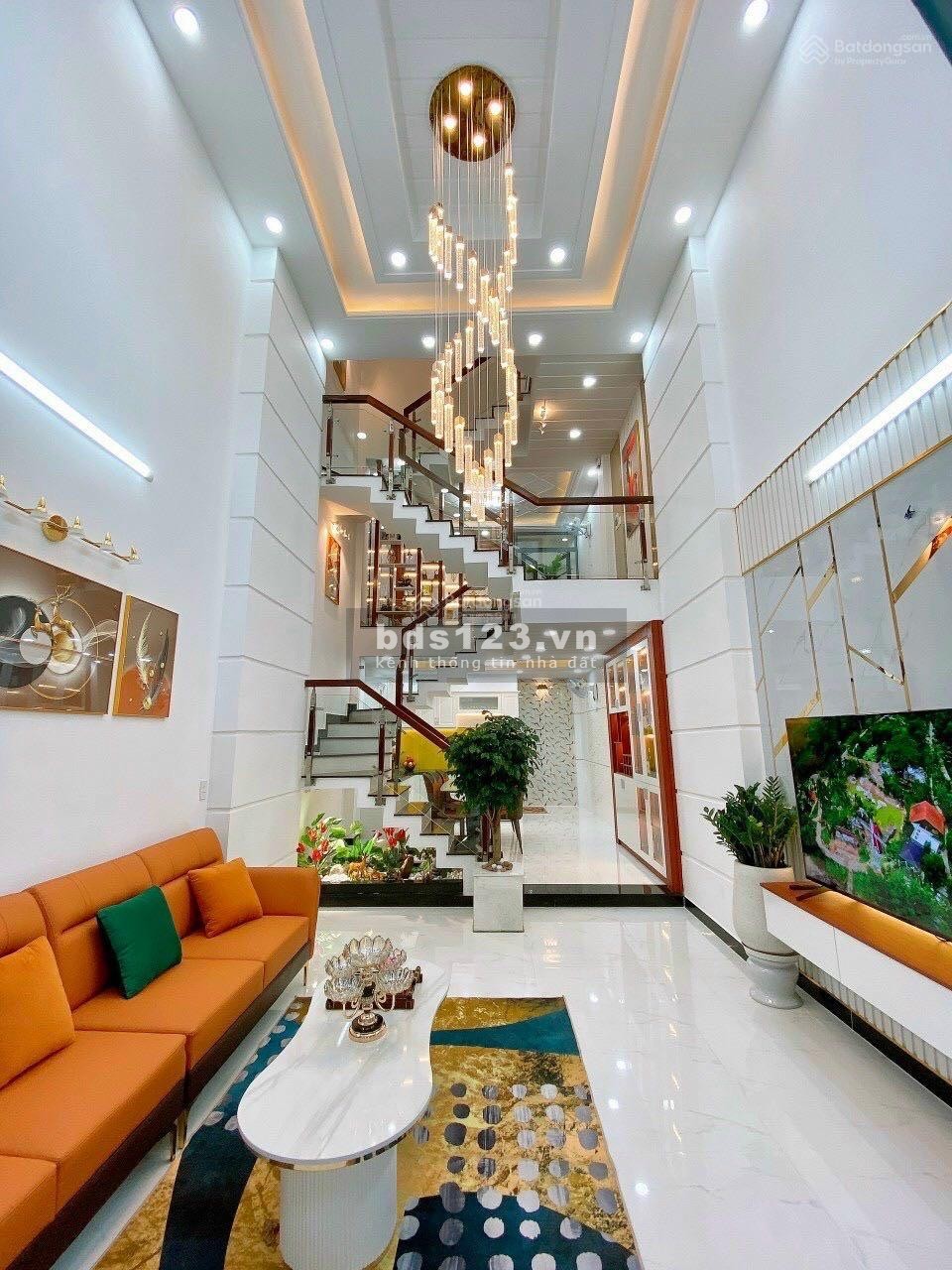 Chính chủ bán nhanh căn nhà gần MTĐ Lê Hồng Phong siêu đẹp, p12, Quận 10. Giá 18 tỷ DT 5 x 15m, HXH