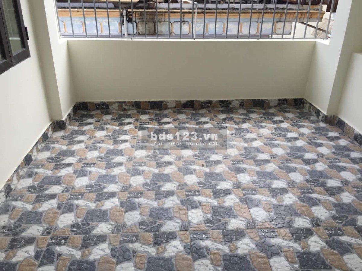 Rẻ số 1 Đại Thành, ngay trung tâm xã. Nhà (3 tầng*4PN) có sân vườn, giá 2.98tỷ về ở luôn.