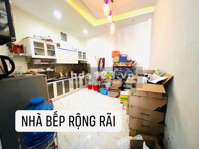 Bán nhà, 2 Tầng, 60m2, oto tránh, có dòng tiền 7tr/th, Phước Thiện, Quận 9. Giá hơn 4 tỷ TL