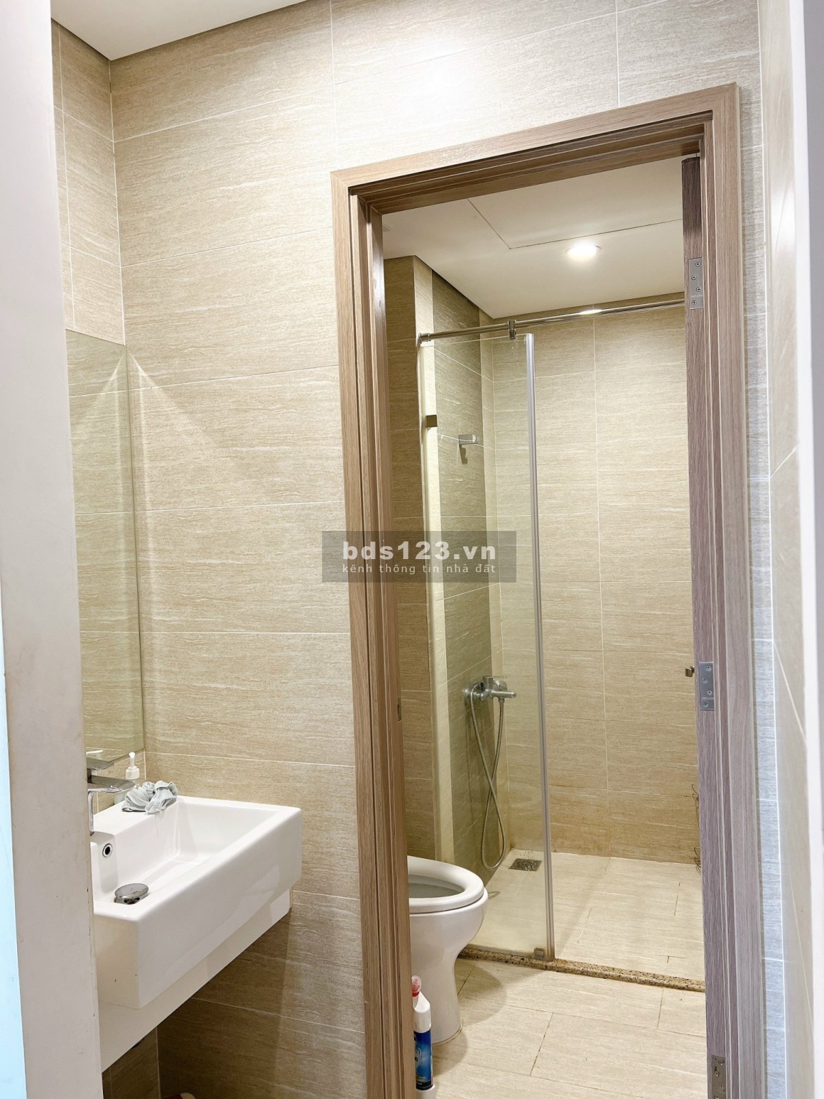 Cần tiền bán nhanh 2PN1WC full đồ 55m 2.780 tỷ thu về S205 Vinhomes Smart