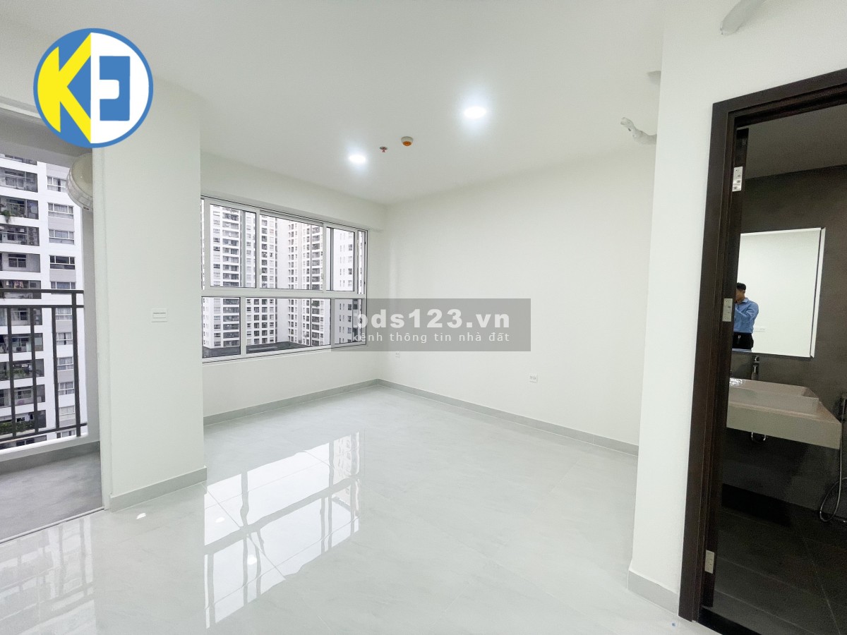 Chính chủ cần bán Sunrise Riverside 1PN 38 M2 hoàn thiện cơ bản view hồ bơi LH 0931277622 Mr Long