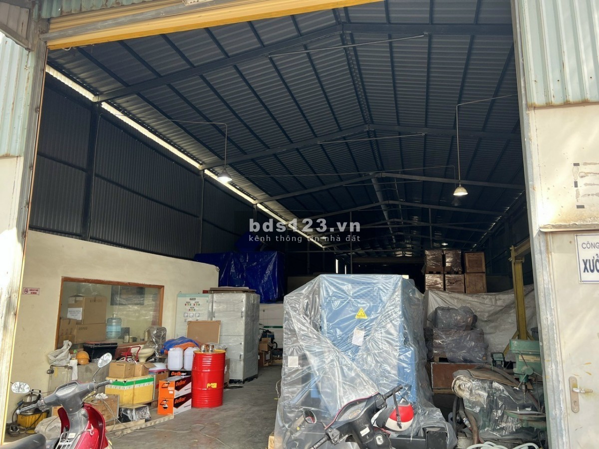 Cho thuê 1000m2 kho đường Tăng Nhơn Phú, P. Phước Long B, Quận 9