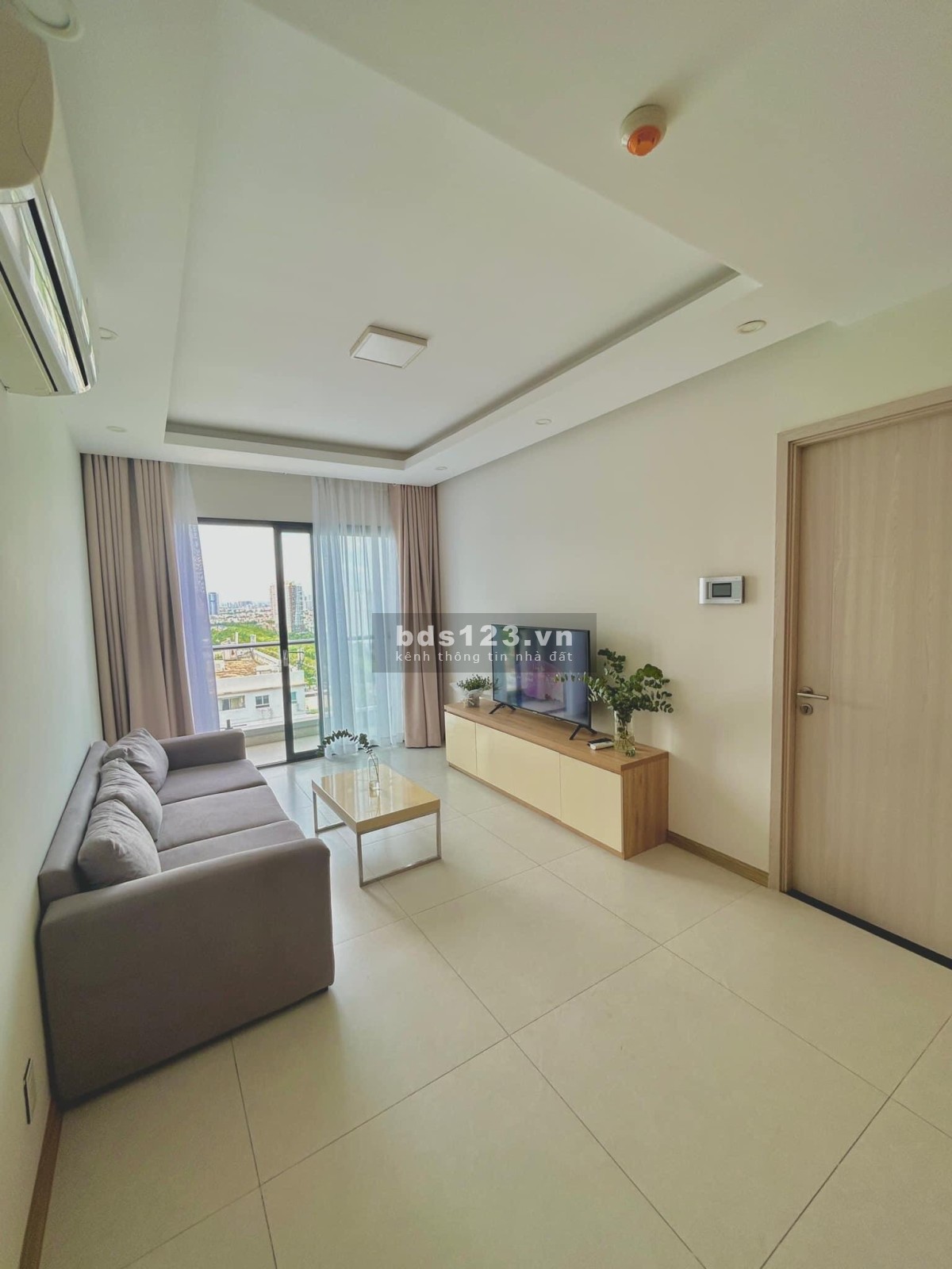 Cho thuê chung cư Screc Tower, Trường Sa, Quận 3: 55m2, 1 phòng ngủ, giá 11tr/th.