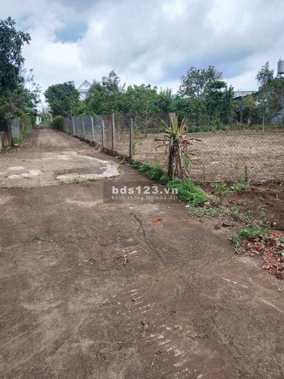 Bán lô đất hẻm thuộc hẻm 23 Trần Quý Cáp - Bảo Lộc