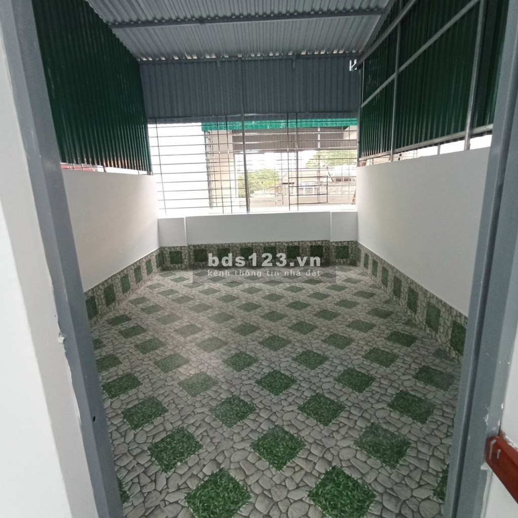 Nhà đẹp, dân xây khung BT, đường Mễ Trì, 40m2, 5 tầng, LH: 0886171279