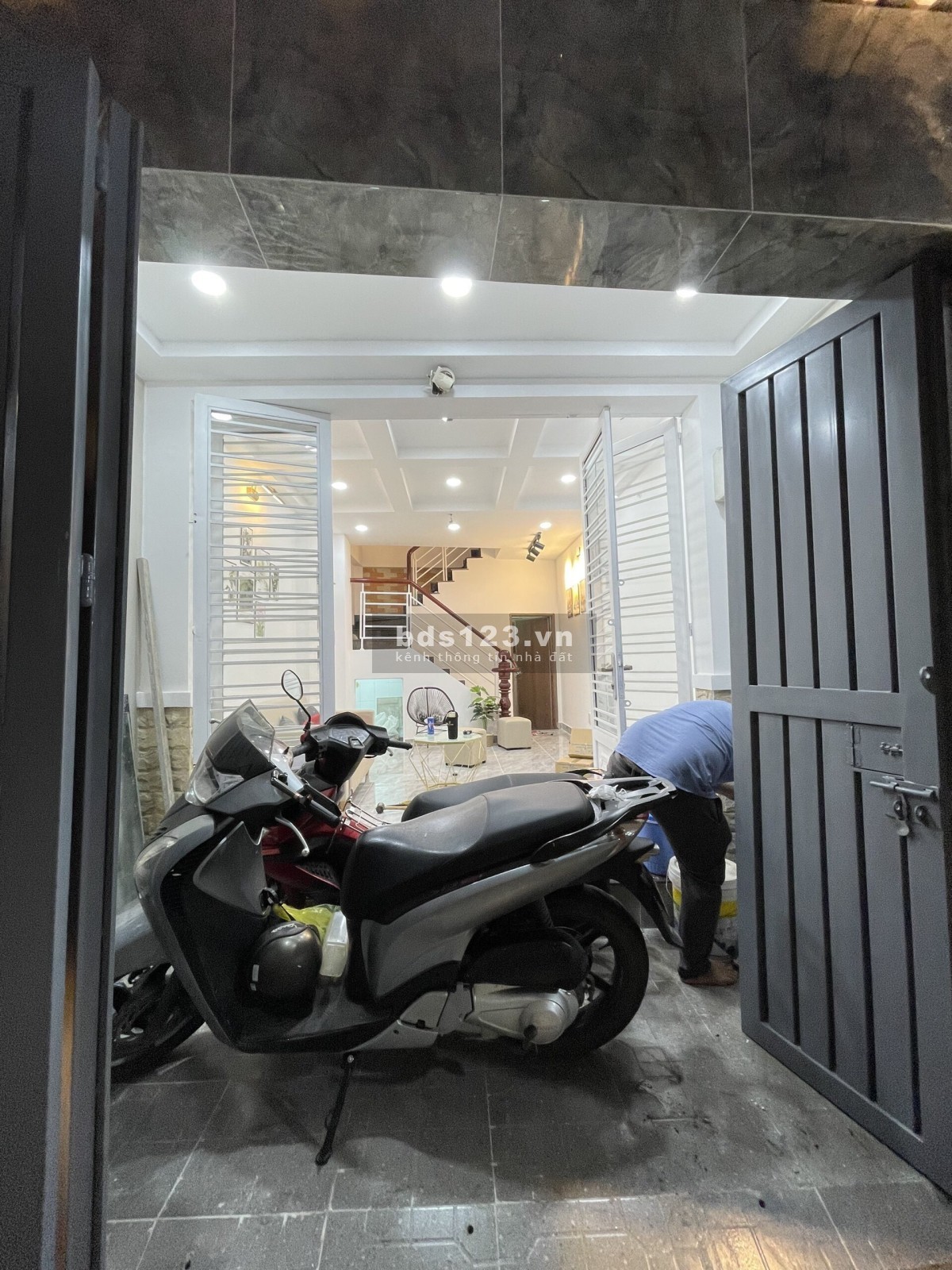 Nhà đẹp 5 lầu Bình Thạnh - Gía 3,8 tỷ - 50m ra công viên dạo mát