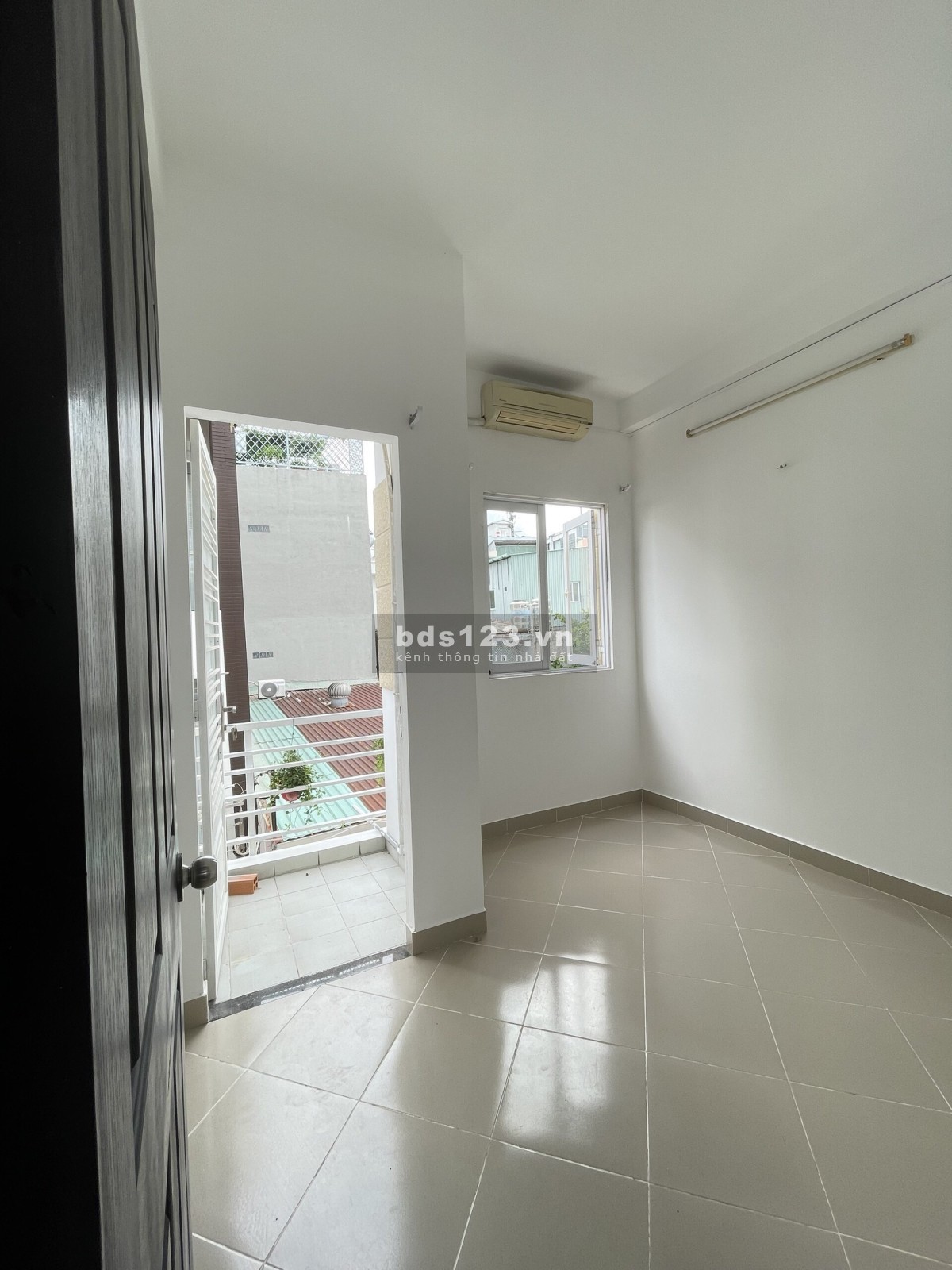 Nhà đẹp 5 lầu Bình Thạnh - Gía 3,8 tỷ - 50m ra công viên dạo mát