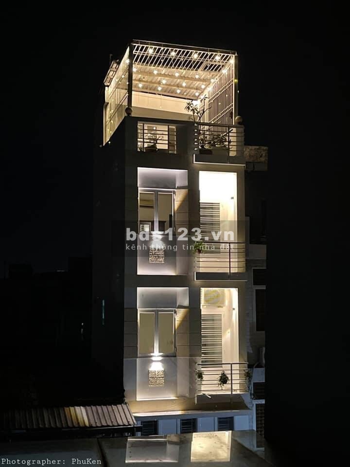 Nhà đẹp 5 lầu Bình Thạnh - Gía 3,8 tỷ - 50m ra công viên dạo mát