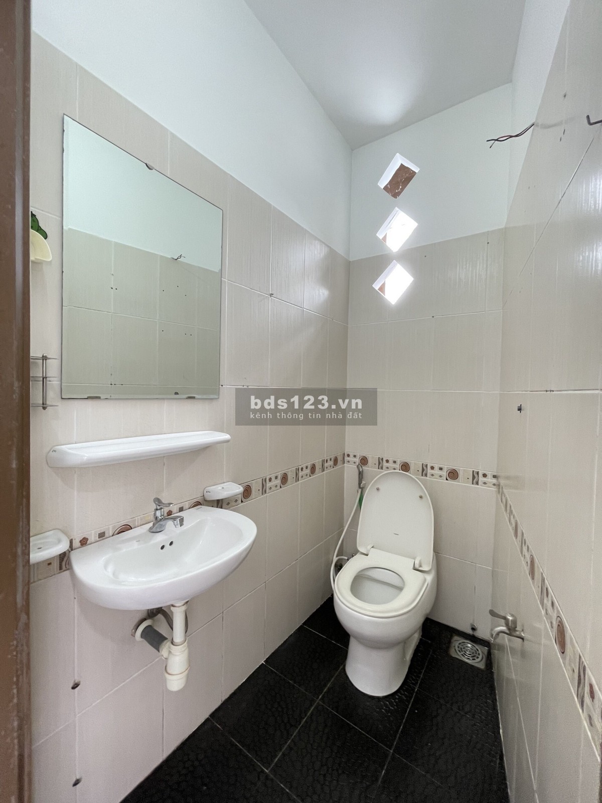 Nhà đẹp 5 lầu Bình Thạnh - Gía 3,8 tỷ - 50m ra công viên dạo mát