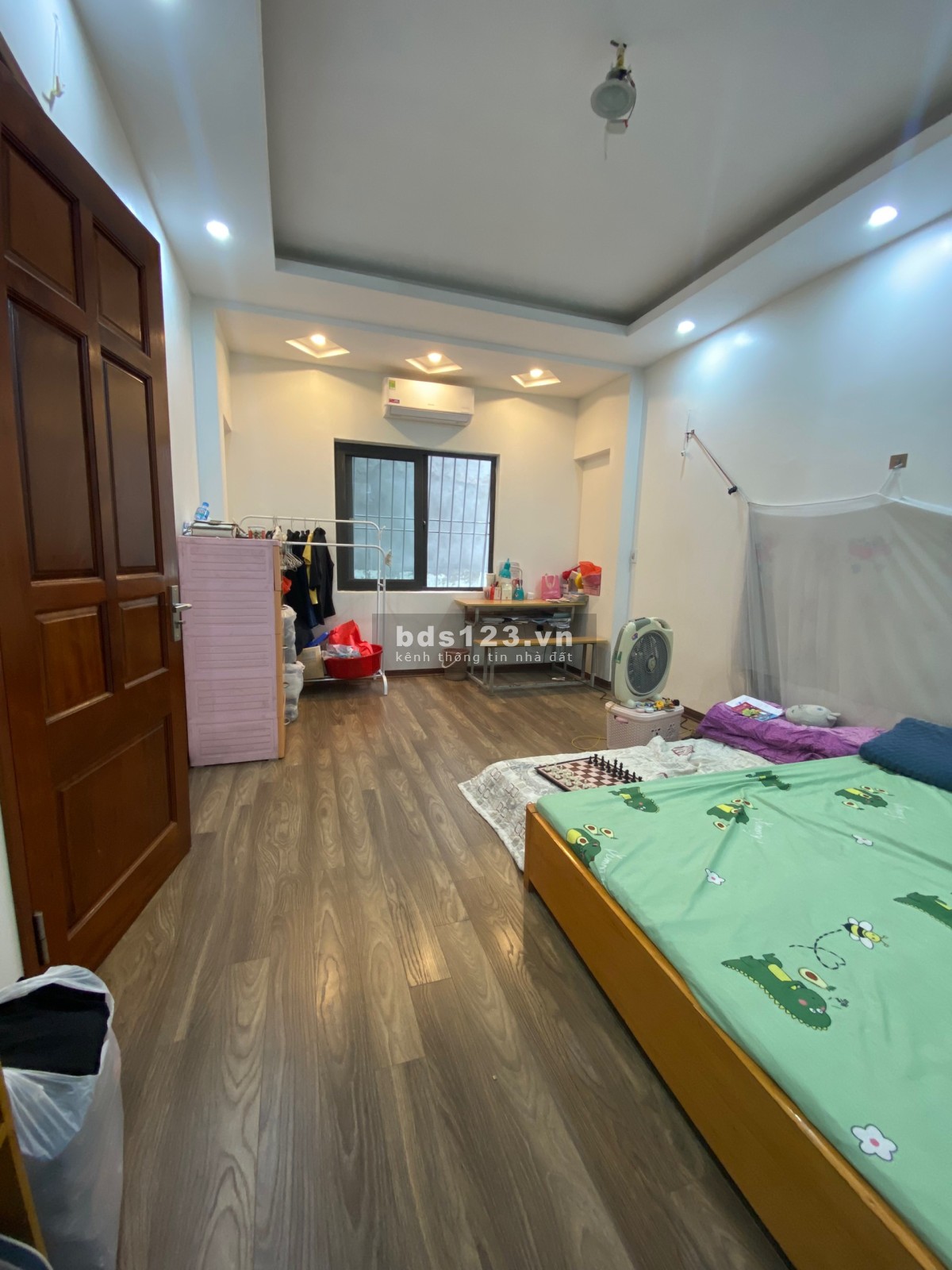 Cho thuê nhà ơ nguyễn đức cảnh 35m2, 5 tầng, 11 triệu, nhà mới đẹp