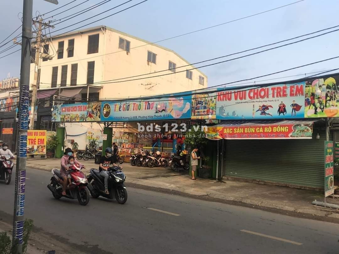Sang mặt bằng 20x35. Mặt tiền Hương Lộ 80B. Giá thuê chỉ 30 tr