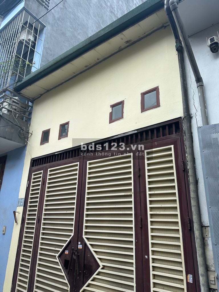 Nhà phố Giáp nhị - Hoàng mai: 36m2 tầng 2 x 2 tầng, mặt tiền 3,4m, giá 4,35 tỷ.