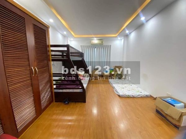 VIP Bán nhà mới đẹp Hoàng Văn Thái