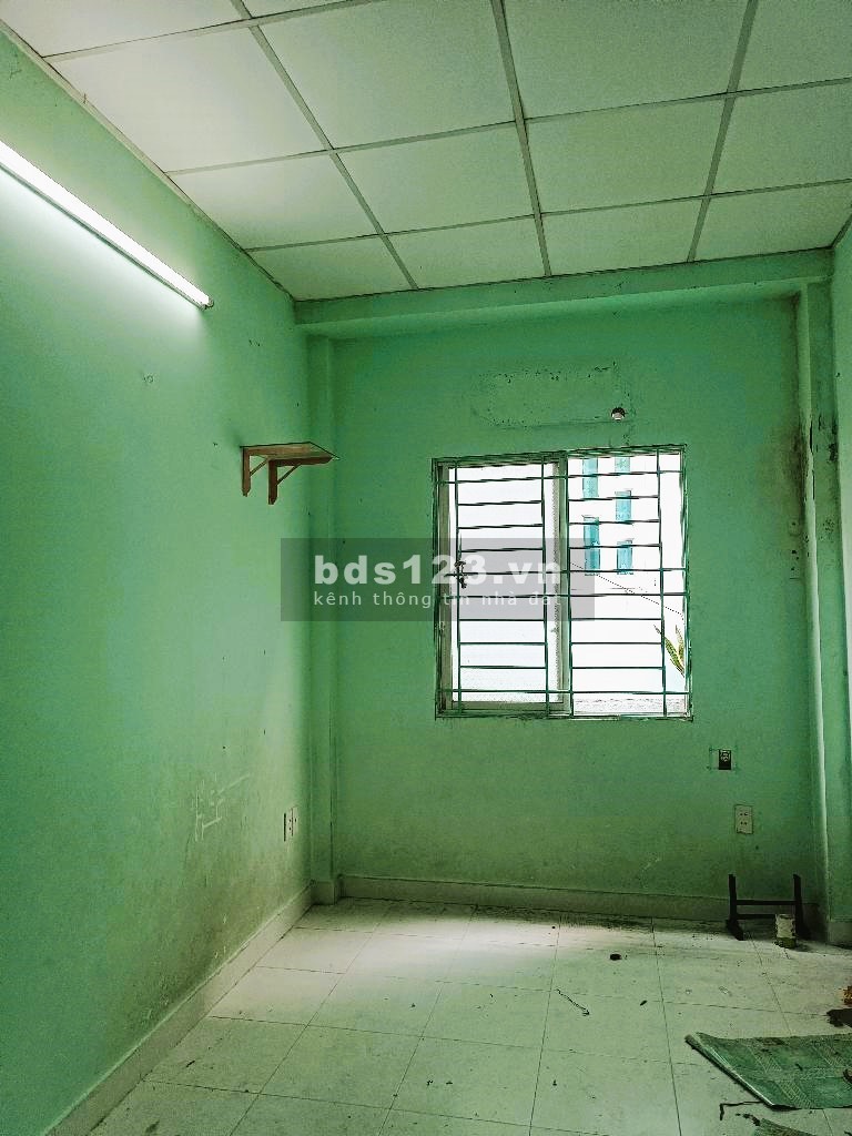 Bán nhà Hoàng Bật Đạt, 2 tầng đúc BTCT, hẻm 3m, 19m2, 2 tỷ 3