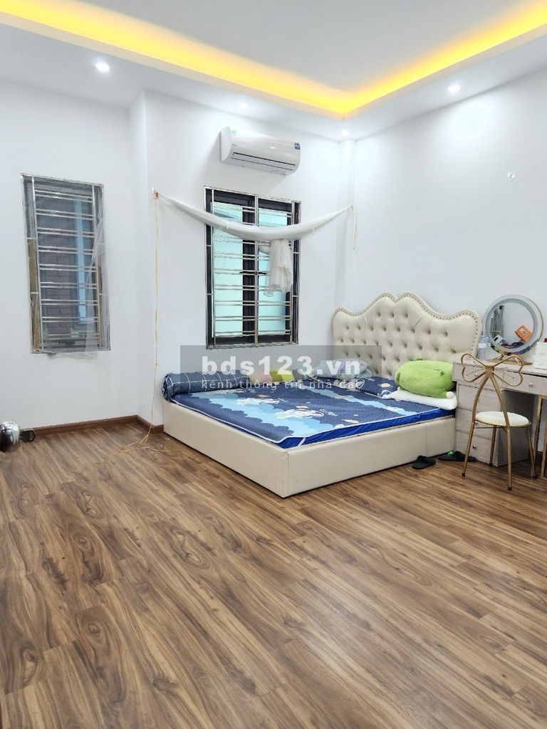 Nhà lô góc đẹp, thoáng ngõ 1194 Láng, Đống Đa. DT: 38M2 - MT 4.5M2 - Gía 6.X tỷ