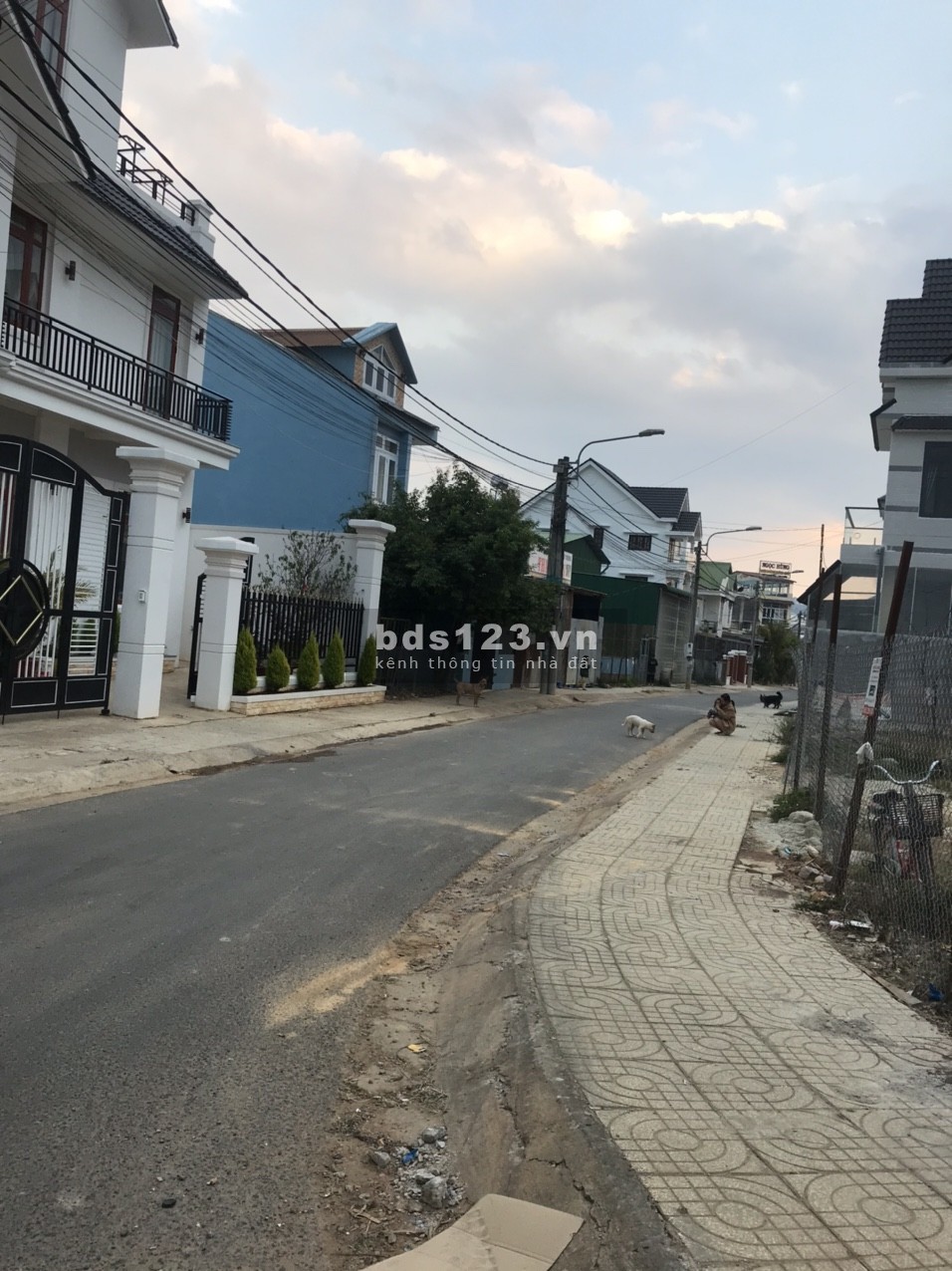 Chính chủ bán nhà mặt tiền 200m2, KQH Nguyễn Hữu Cầu