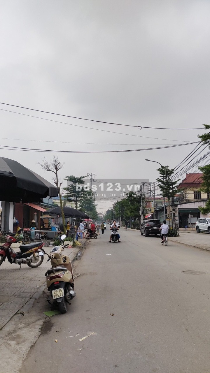 Bán 60m đất sẵn nhà C4 mặt tiền 4.8m ở Yên Vĩnh H. Đức vị trí kinh doanh mạnh ôtô tránh, chỉ 7 tỷ.