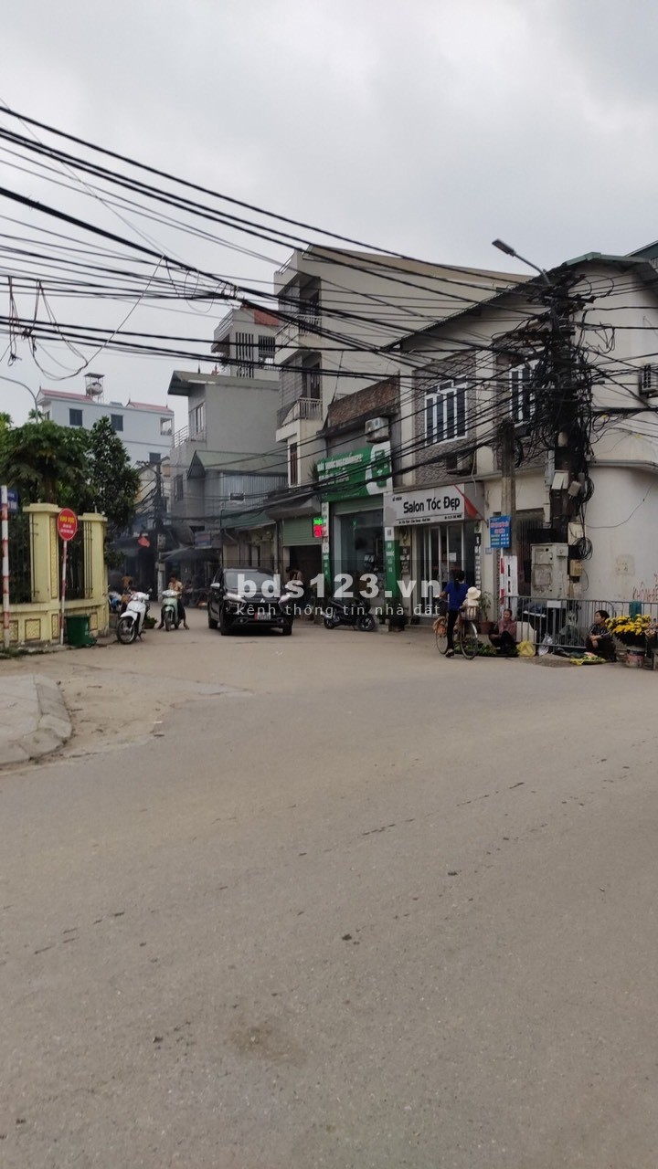 Bán 60m đất sẵn nhà C4 mặt tiền 4.8m ở Yên Vĩnh H. Đức vị trí kinh doanh mạnh ôtô tránh, chỉ 7 tỷ.