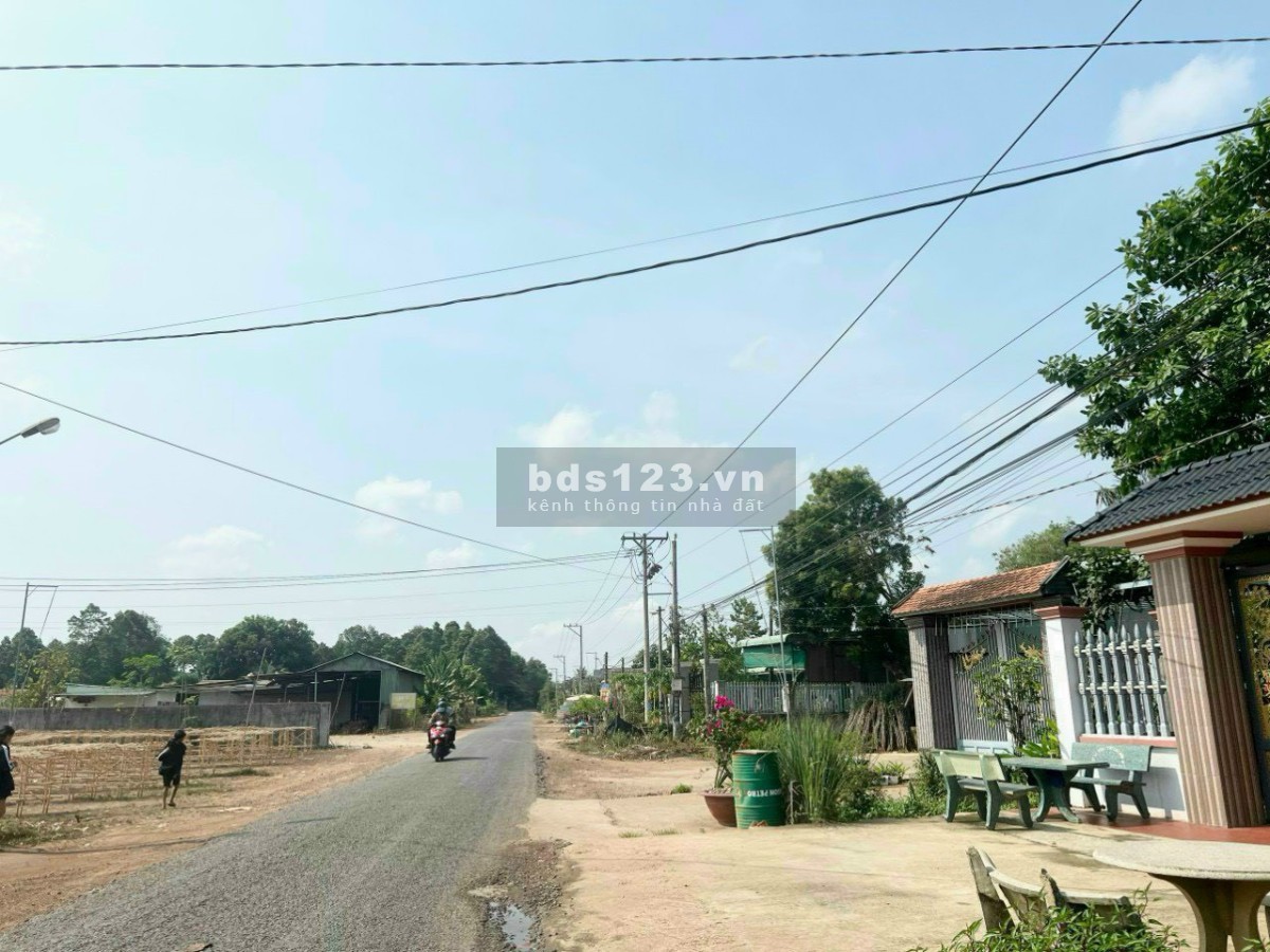 Chỉ 350 triệu sở hữu ngay mặt tiền đường 32M ngay trung tâm TP Đồng Xoài