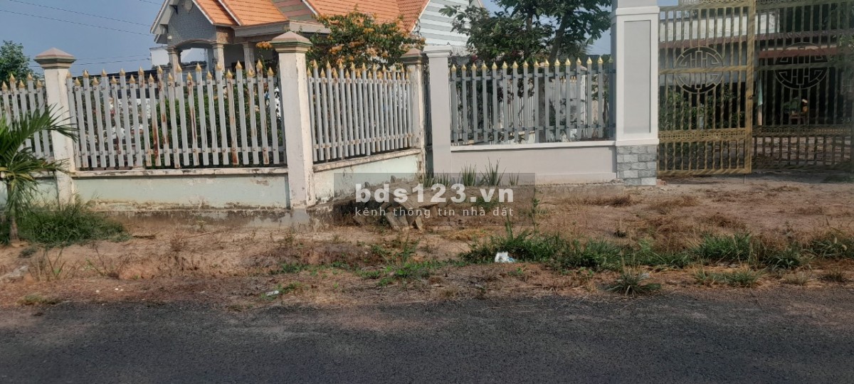 Cần bán đất Chơn Thành Bình Phước giá rẻ, gần QL 13, khu công nghiệp Minh Hưng 3, chỉ cần 299tr