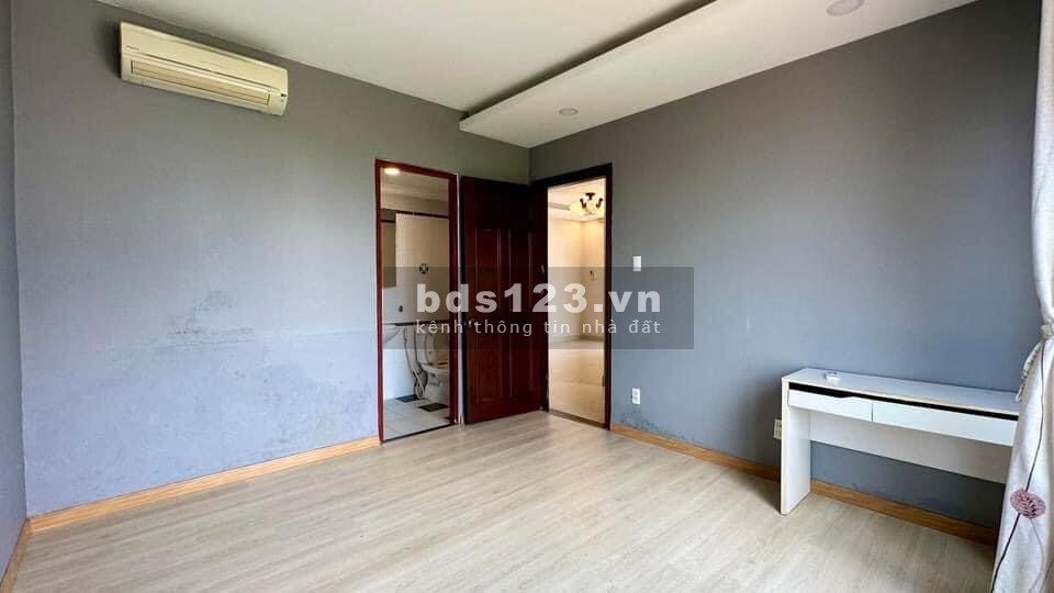 Cho thuê chung cư Saigonland Bình Thạnh, 2PN 2WC nội thất cơ bản 82m2 14tr/th. Tầng cao cực thoáng