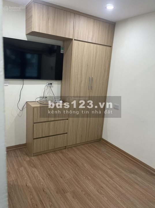 Nhà nhỏ phố Nghĩa Tân ô tô đỗ 13M2X4T giá 2.65 tỷ