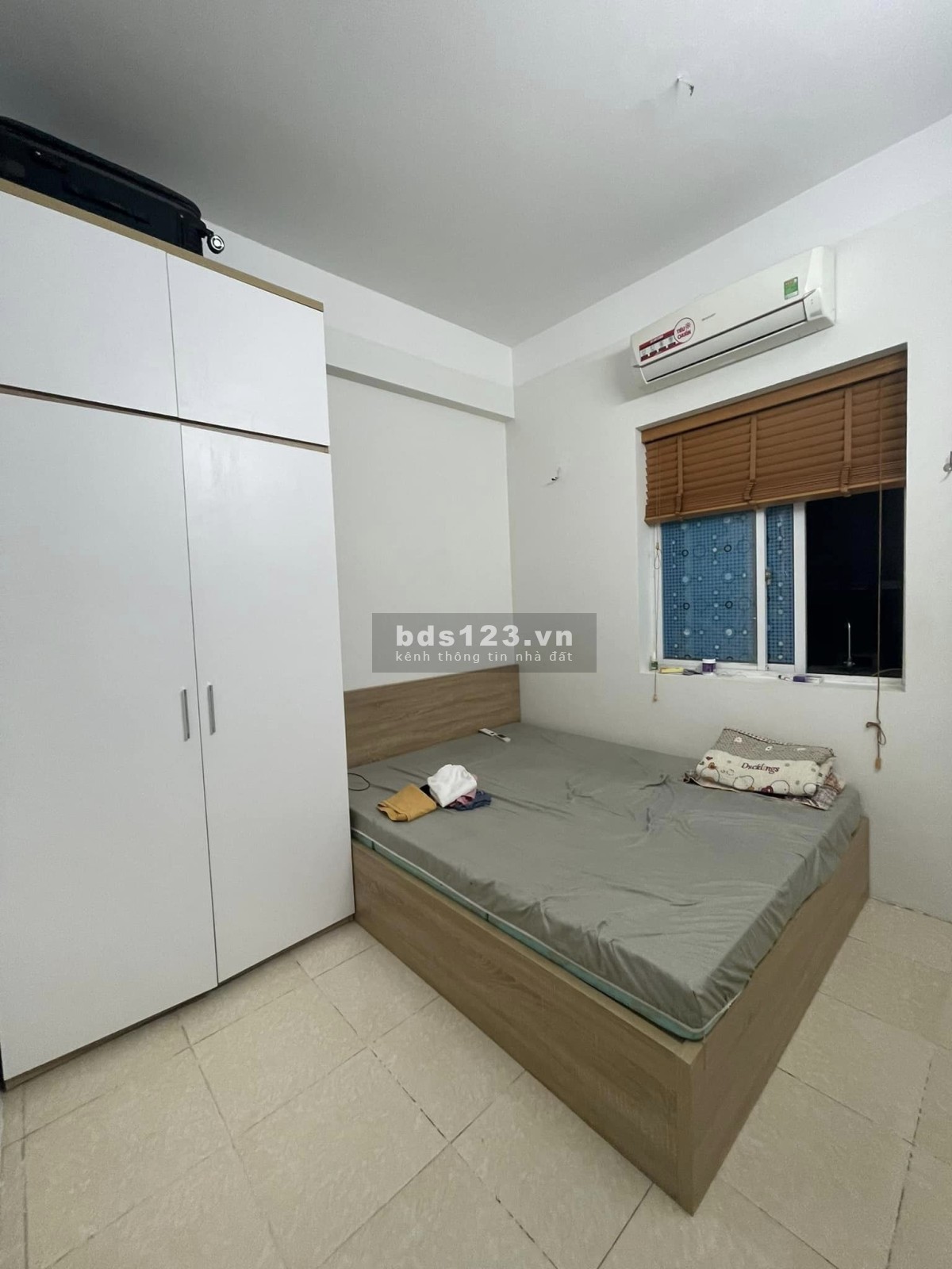 Nhà nhỏ phố Nghĩa Tân ô tô đỗ 13M2X4T giá 2.65 tỷ