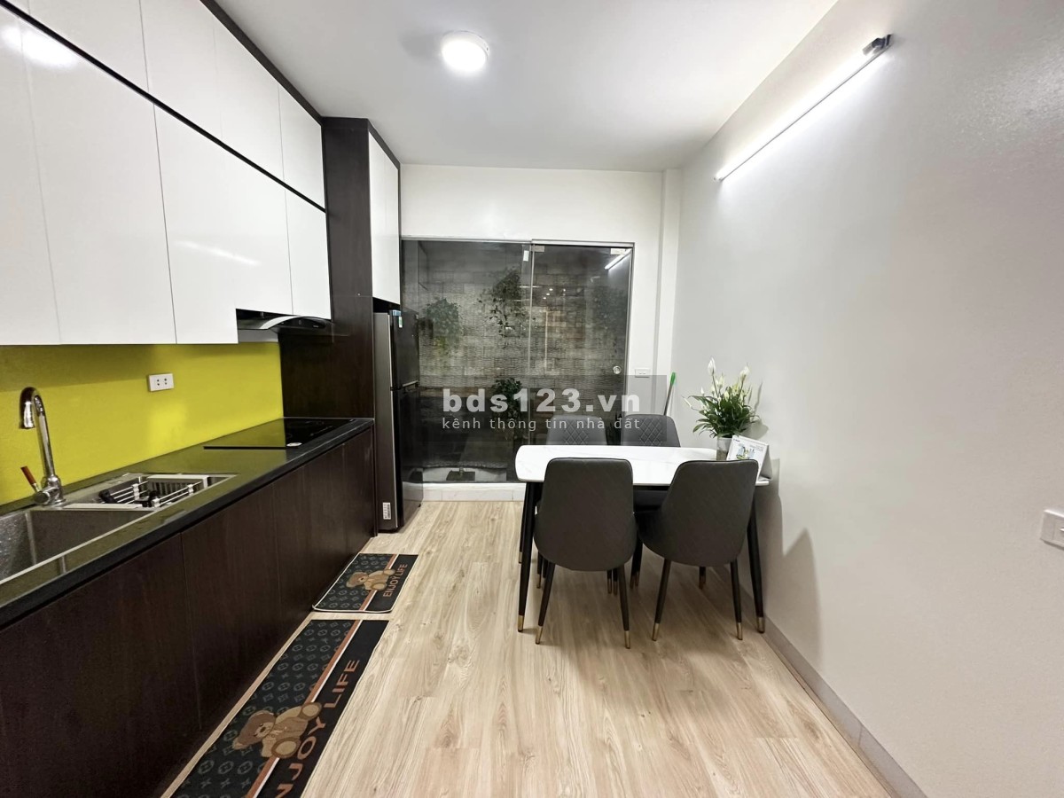 Chính chủ cần bán nhà Tam Trinh, ngõ ô tô, nhà dân xây chắc chắn