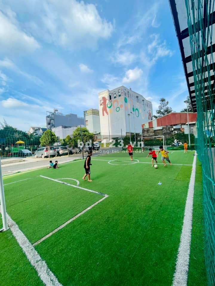 Cho thuê căn hộ Charm City ngay Vincom Dĩ an, căn 1PN 4,5tr, 2PN 5tr, 3PN 5tr5. LH: 0909981763