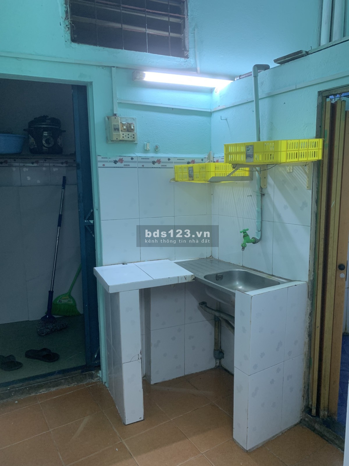 Phòng cho thuê 20m2 tại quận 8 có bếp, vê sinh riêng và camera an ninh 24/7