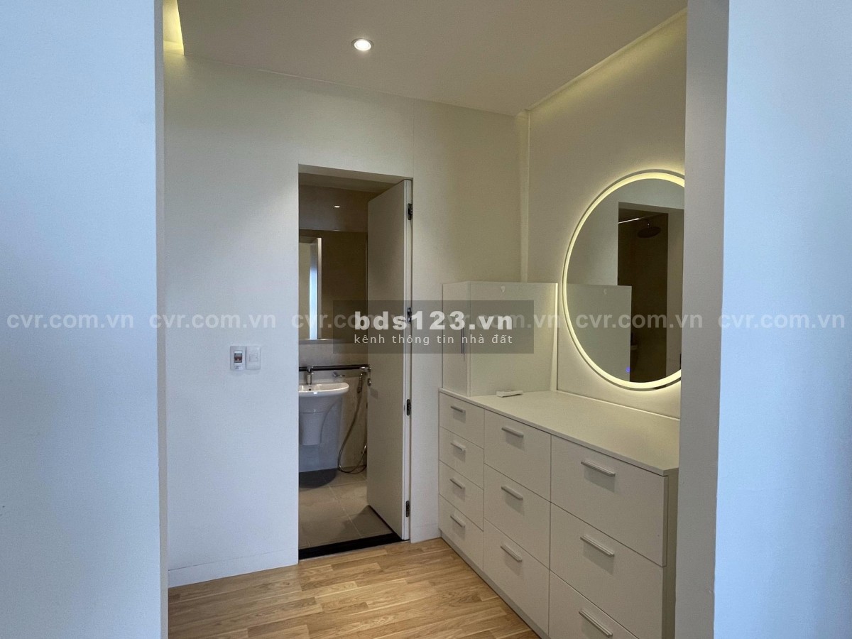 Chủ đi nước ngoài cần bán lại căn hộ full nội thất ngay trung tâm Đà Nẵng
