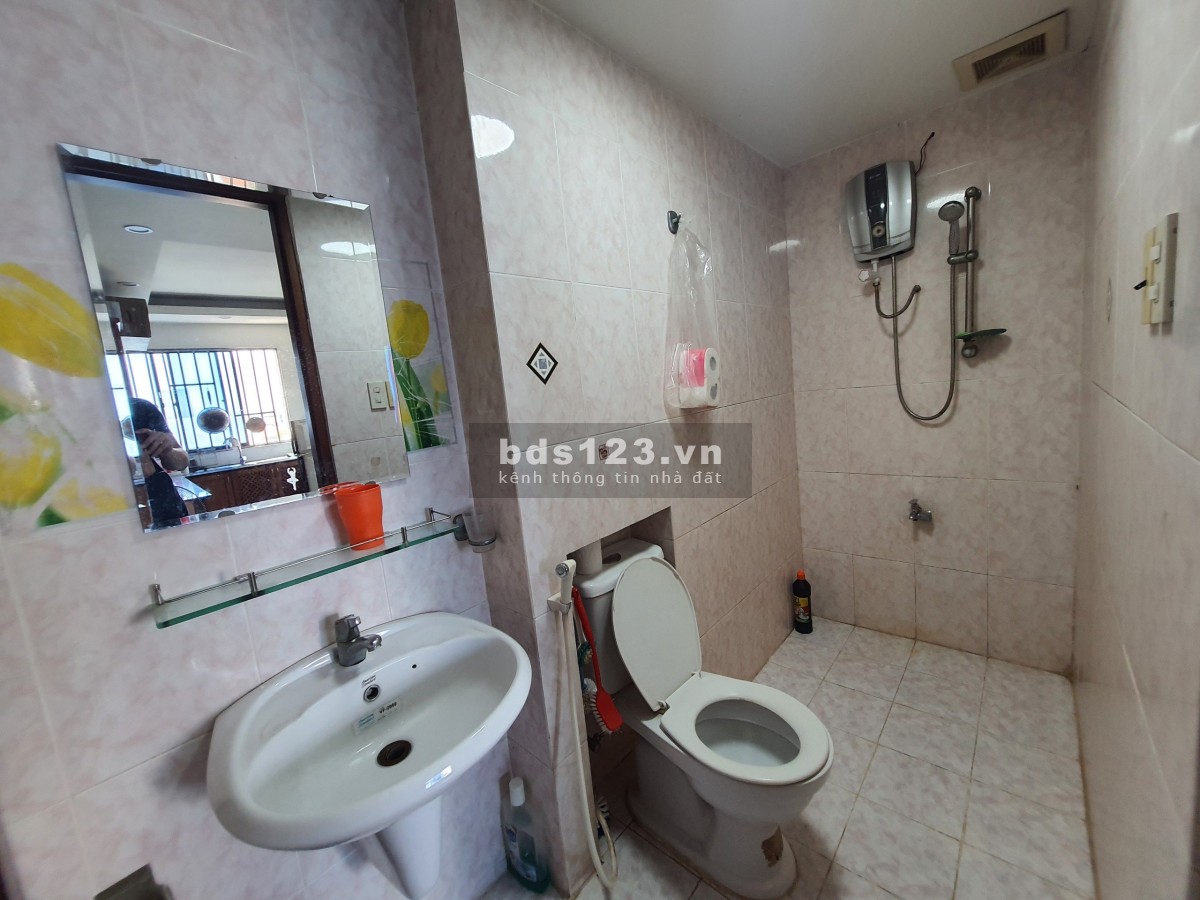 Cho thuê chung cư Screc Tower Quận 3 85m2 2PN Giá 13tr/tháng