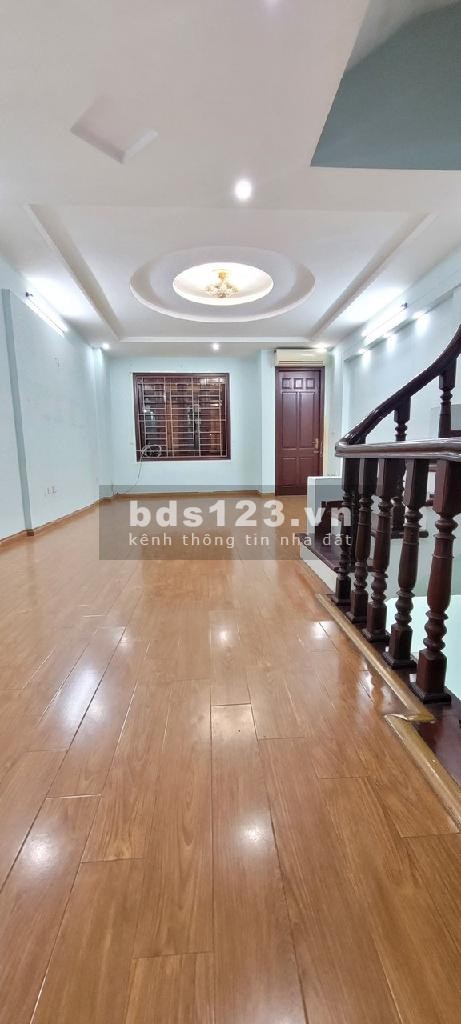 Bán nhà Đặng Vũ Hỷ Long Biên cực hiếm, phân lô, vỉa hè, ô tô tránh, hạ tầng giao thông