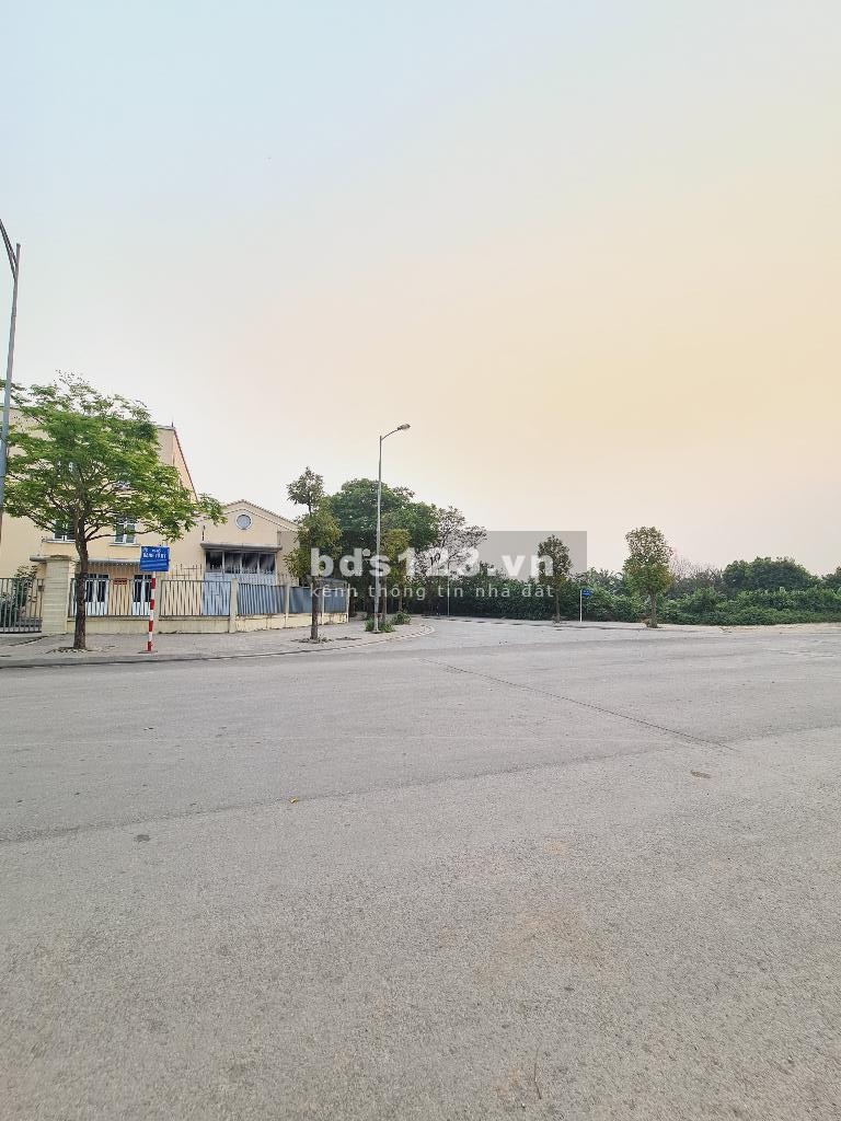 Bán nhà Đặng Vũ Hỷ Long Biên cực hiếm, phân lô, vỉa hè, ô tô tránh, hạ tầng giao thông