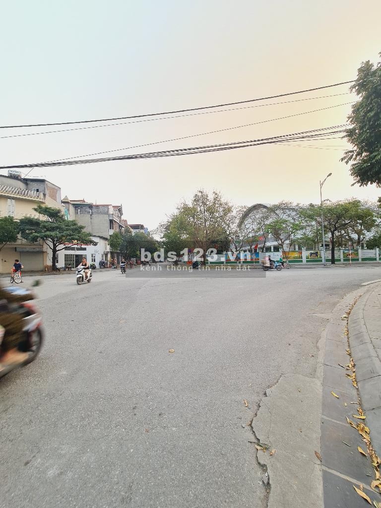 Bán nhà Đặng Vũ Hỷ Long Biên cực hiếm, phân lô, vỉa hè, ô tô tránh, hạ tầng giao thông